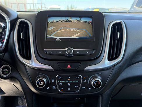 Used 2019 Chevrolet Equinox LT FWD image 18