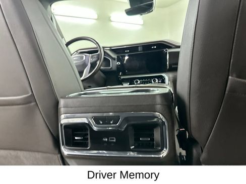 Used 2022 GMC Sierra 1500 Denali w/ Denali Reserve Package AWD/4WD image 30