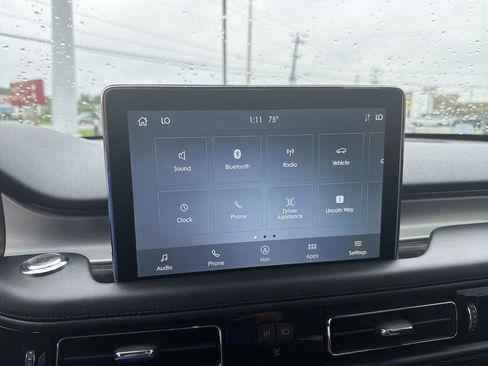 Used 2023 Lincoln Aviator AWD w/ Premium Package image 16