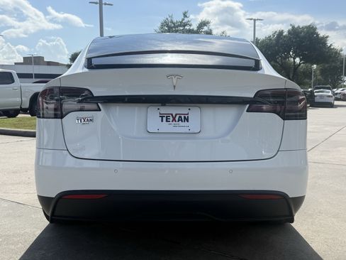 Used 2022 Tesla Model X AWD/4WD image 6