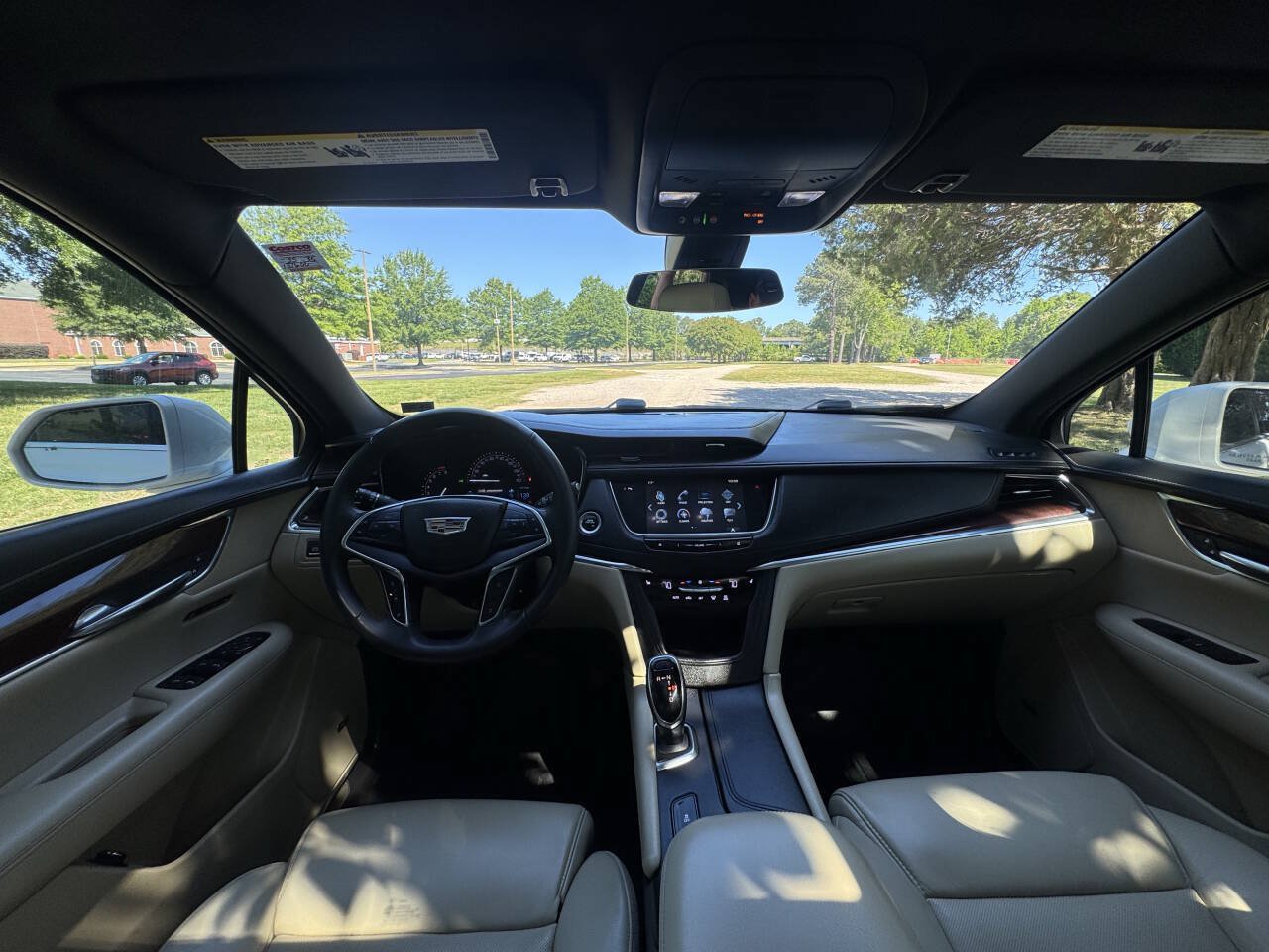 Used 2017 Cadillac XT5 Luxury w/ Driver Awareness Package FWD image 20
