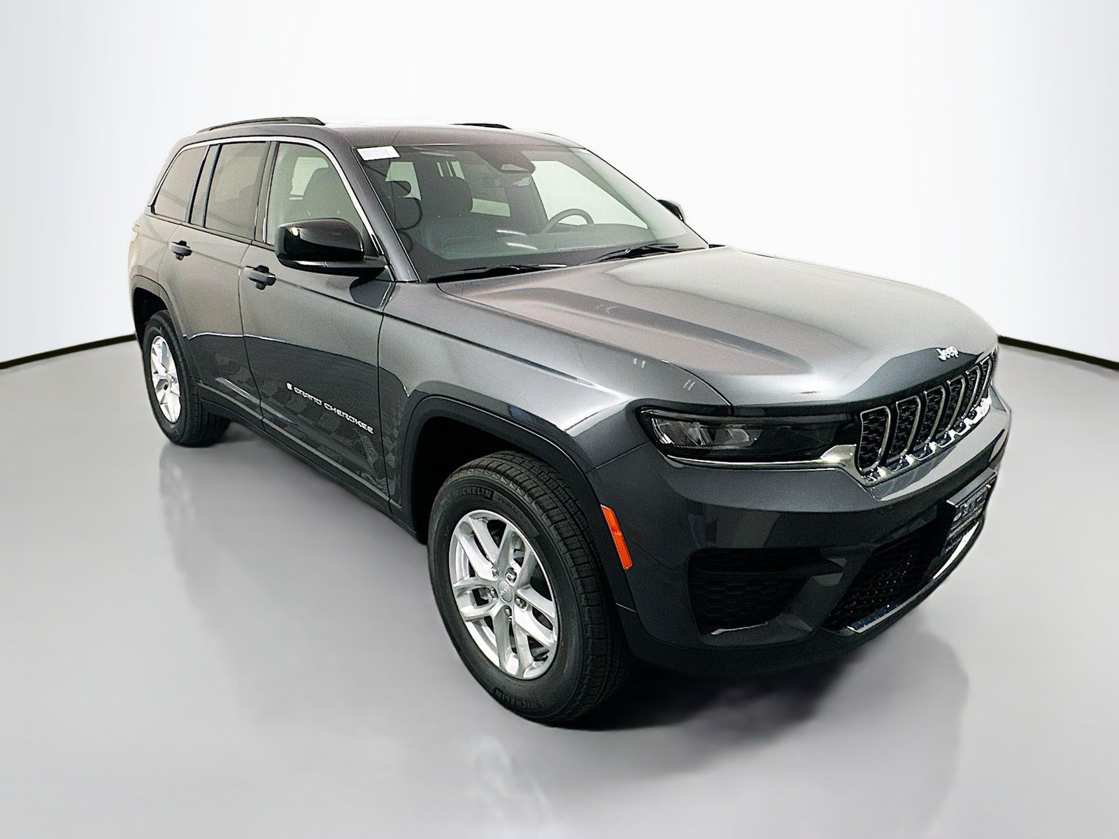New 2026 Jeep Grand Cherokee Laredo X AWD/4WD image 1
