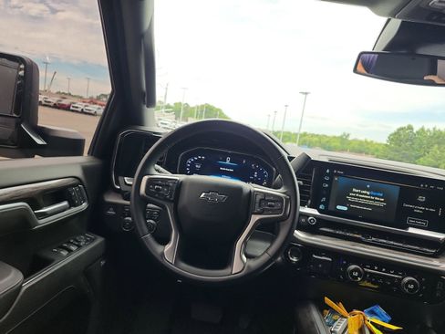 Used 2025 Chevrolet Silverado 2500 LTZ w/ Trail Boss Package AWD/4WD image 15