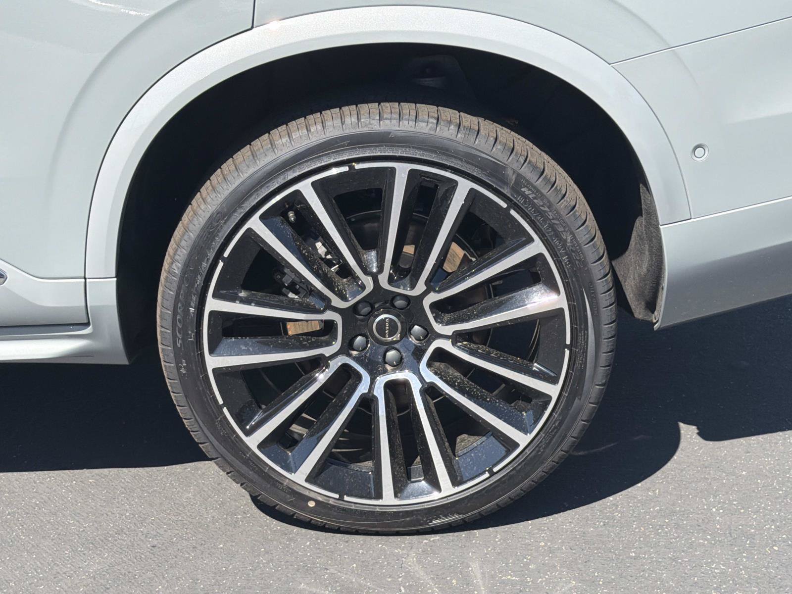 New 2027 Volvo XC90 B6 Plus AWD/4WD image 24