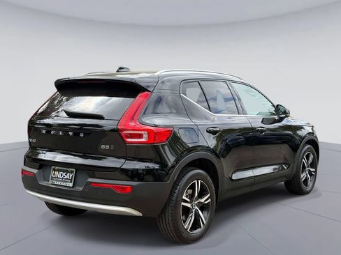 Used 2023 Volvo XC40 B5 Plus w/ Climate Package AWD/4WD image 10