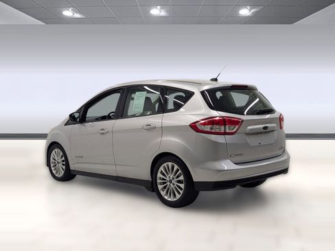 Used 2017 Ford C-MAX SE image 2