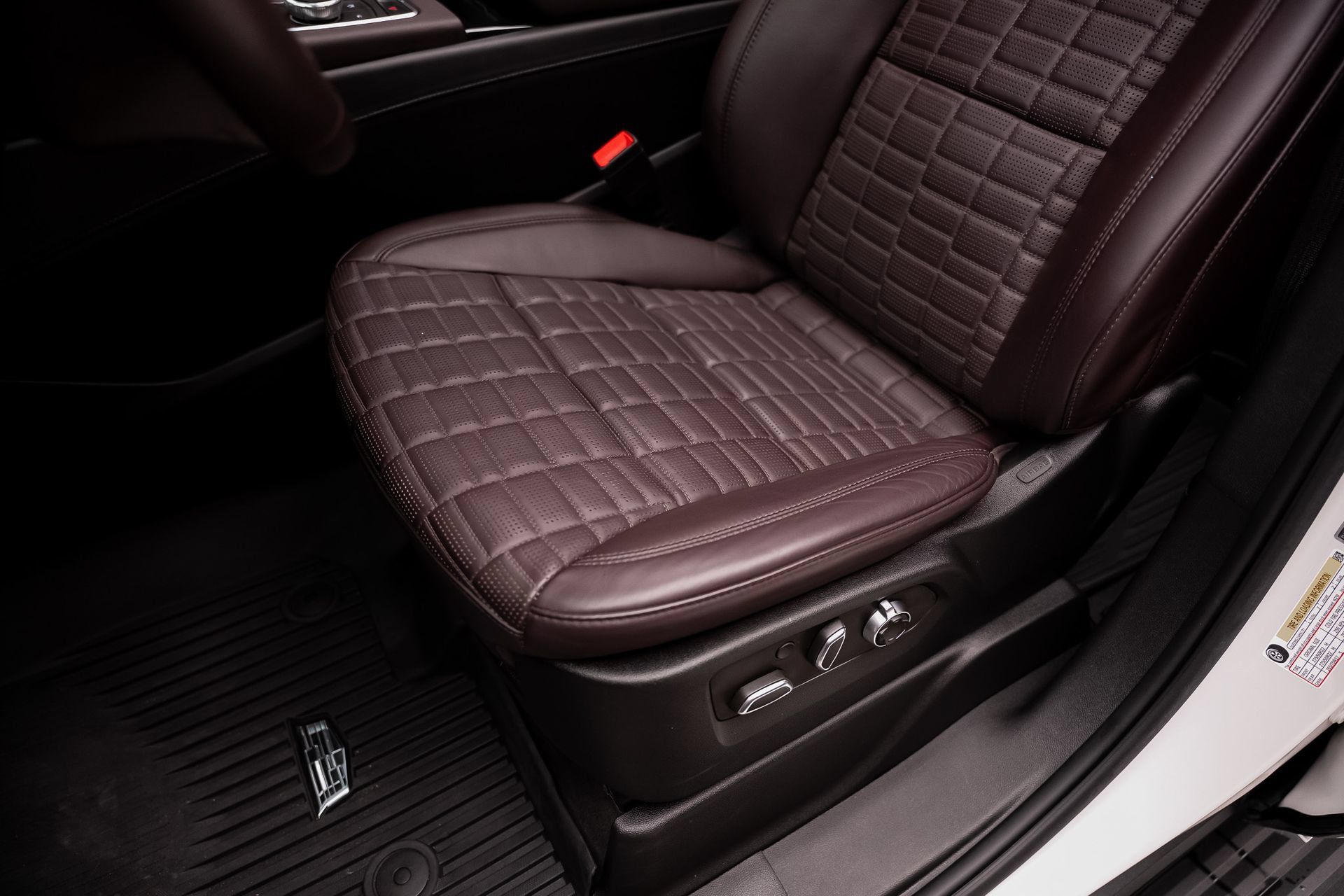 Used 2022 Cadillac Escalade ESV Premium Luxury Platinum w/ LPO, Floor Liner Package AWD/4WD image 63
