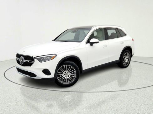 Certified 2026 Mercedes-Benz GLC 300 image 1
