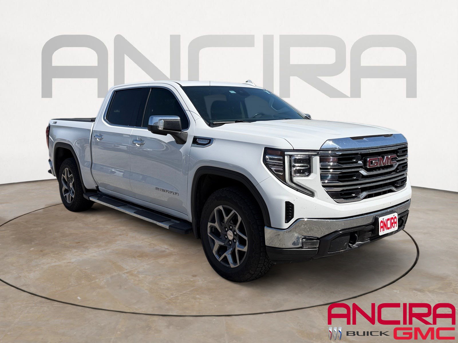 Used 2023 GMC Sierra 1500 SLT AWD/4WD image 1