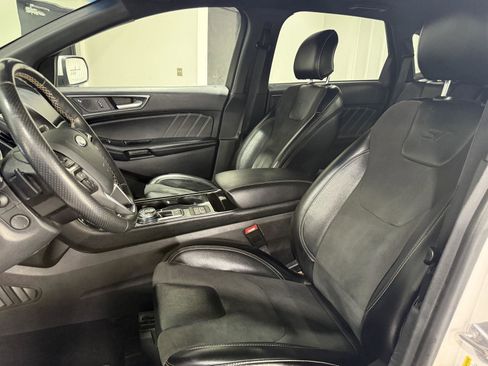 Used 2019 Ford Edge ST w/ Equipment Group 401A AWD/4WD image 18