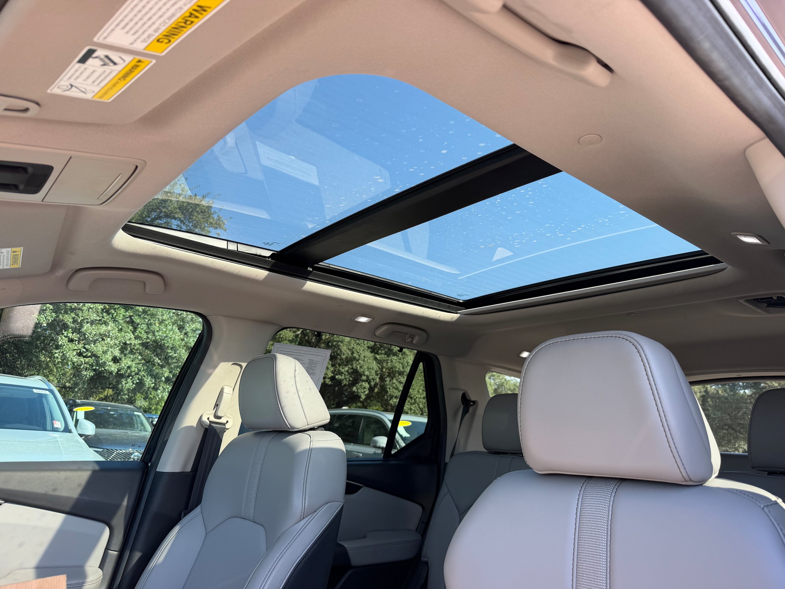 Used 2025 Honda Pilot Touring image 25