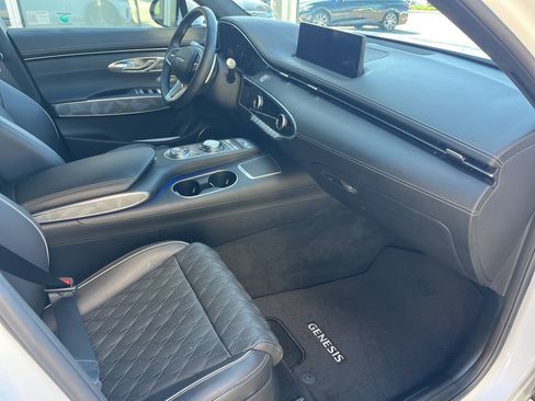 Used 2025 Genesis GV70 3.5T Sport w/ Sport Advanced Package AWD/4WD image 14