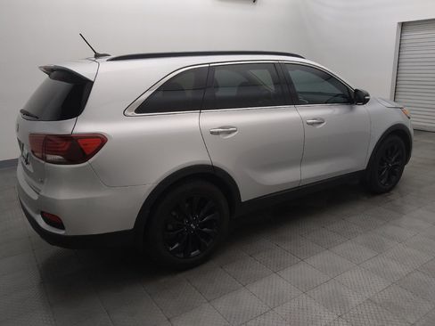 Used 2019 Kia Sorento S FWD image 10