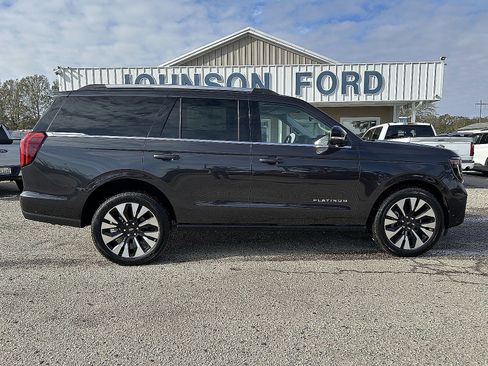 New 2025 Ford Expedition Platinum w/ Driver's Package image 2