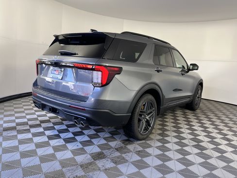 Used 2025 Ford Explorer ST w/ Sun And Sound Package image 6