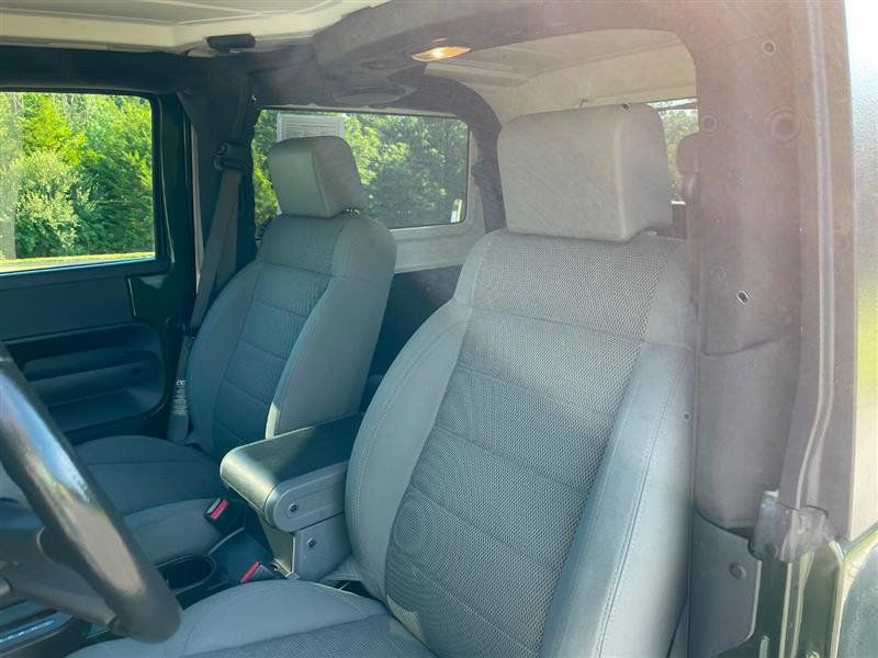 Used 2007 Jeep Wrangler Sahara w/ Dual Top Group AWD/4WD image 92