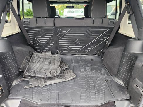 Used 2017 Jeep Wrangler Unlimited Sahara w/ Connectivity Group image 48