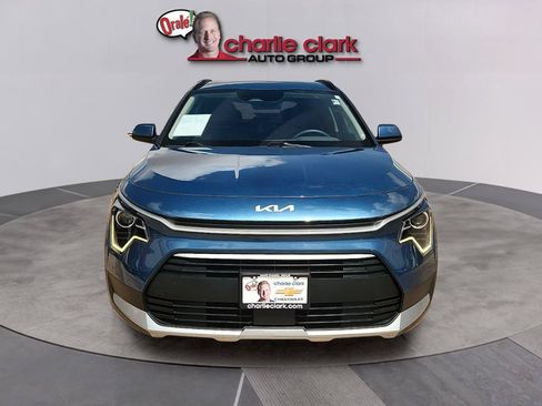 Used 2024 Kia Niro EX FWD image 8