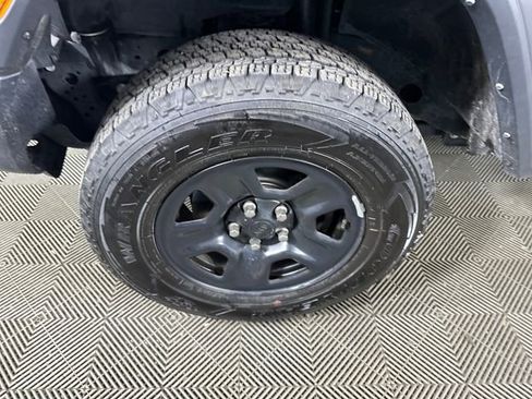 Used 2021 Jeep Wrangler Sport image 9