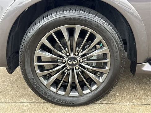 Certified 2024 INFINITI QX80 Premium Select w/ All-Season Package image 7