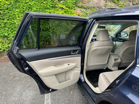 Used 2014 Subaru Outback 2.5i Premium AWD/4WD image 13