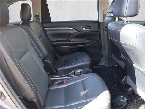 Used 2017 Toyota Highlander Limited AWD/4WD image 20