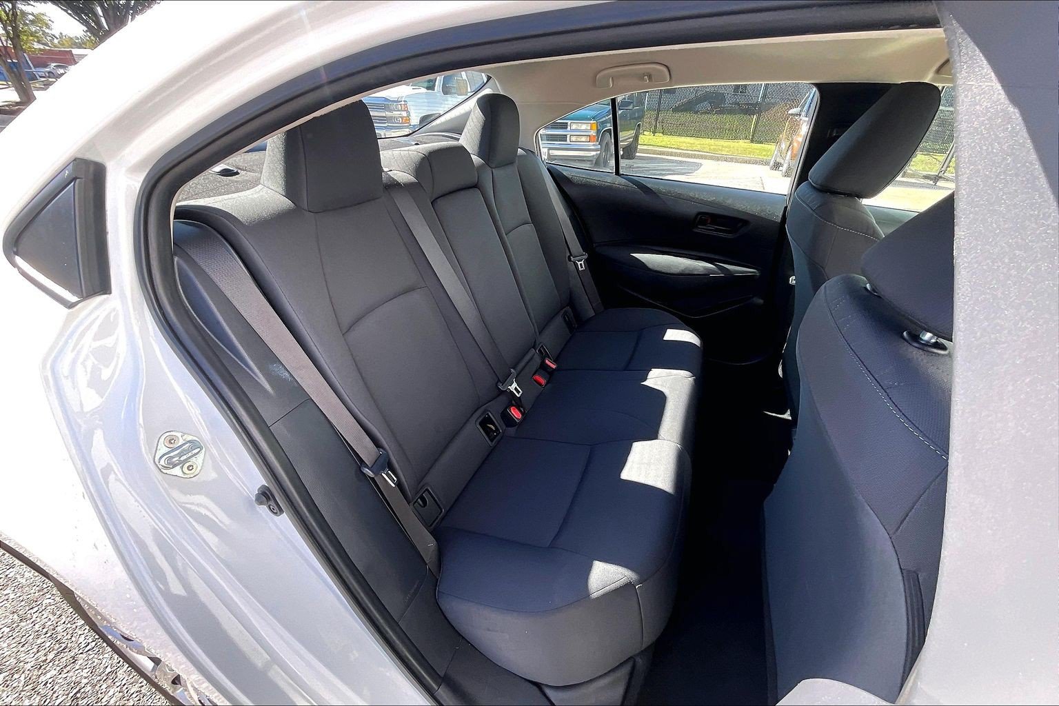 Used 2024 Toyota Corolla LE FWD image 31