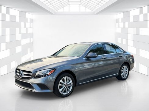 Used 2019 Mercedes-Benz C 300 4MATIC Sedan image 3