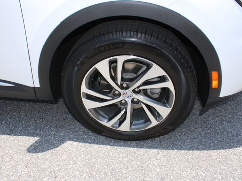 Used 2023 Buick Envision Essence AWD/4WD image 9