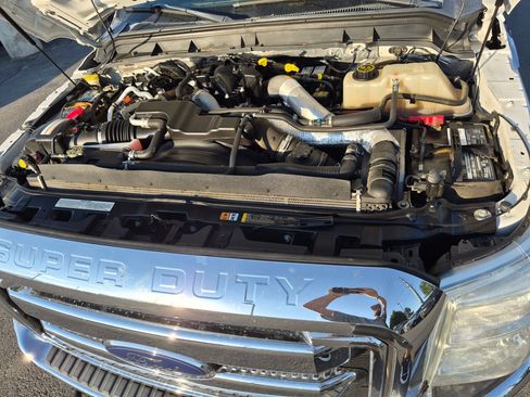 Used 2016 Ford F250 Lariat w/ Lariat Interior Package AWD/4WD image 33