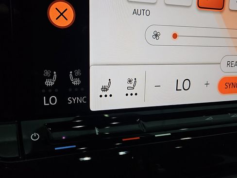 New 2026 Volkswagen Atlas Peak Edition AWD/4WD image 18
