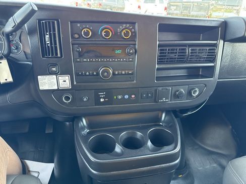 Used 2021 GMC Savana 3500 Extended w/ Power Convenience Package image 24