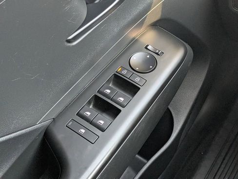 Used 2025 Hyundai Kona SEL image 21