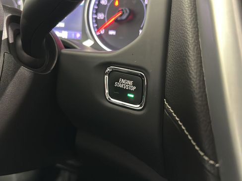 Used 2023 GMC Acadia SLE w/ Driver Convenience Package image 16