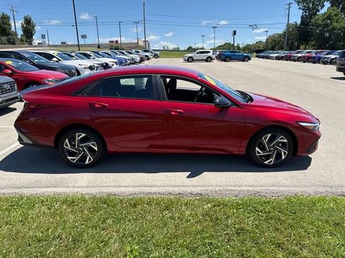 Certified 2025 Hyundai Elantra Sport FWD image 6