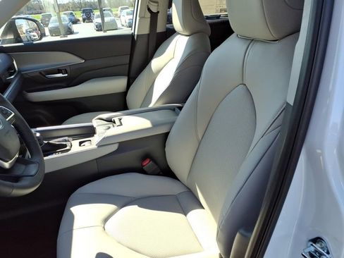 New 2026 Toyota Grand Highlander XLE image 11