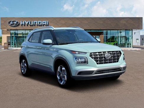New 2026 Hyundai Venue SEL FWD image 11