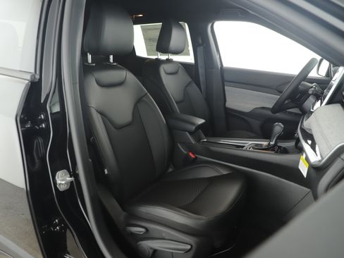 New 2026 Jeep Compass Latitude image 6