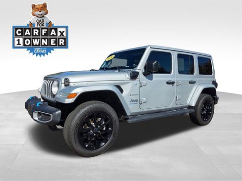 Used 2024 Jeep Wrangler Unlimited Sahara image 2