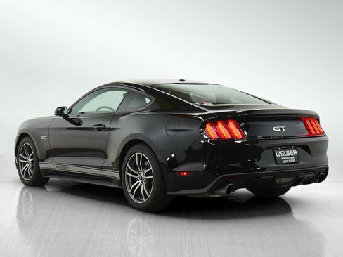 Used 2016 Ford Mustang GT Premium RWD image 3