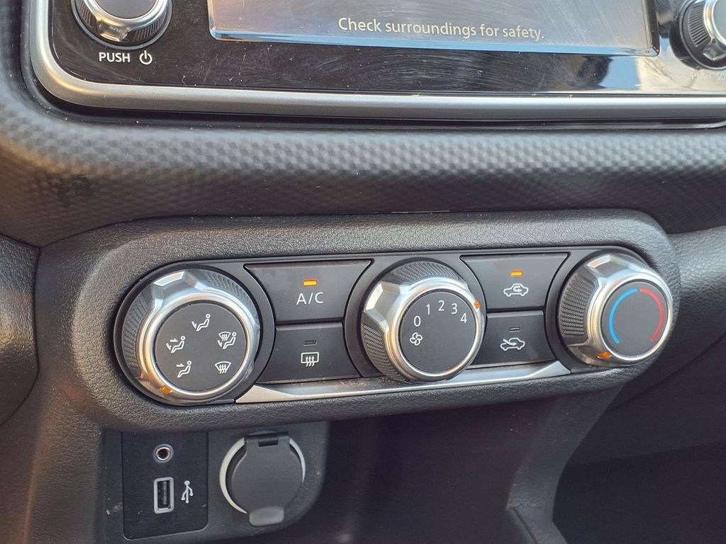 Used 2025 Nissan Kicks Play S FWD image 11