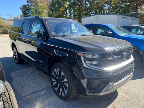 New 2025 Ford Expedition Max Platinum w/ Driver's Package image 4