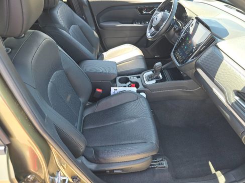 Used 2025 Subaru Forester Limited w/ Popular Package #2 AWD/4WD image 16