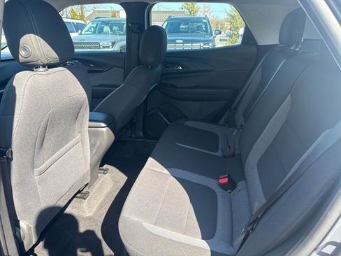 Used 2021 Chevrolet TrailBlazer LS image 25