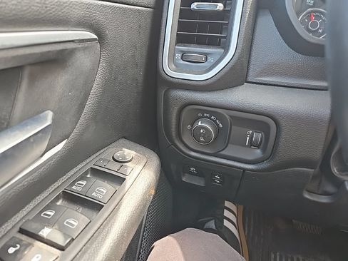 Used 2022 RAM 1500 Big Horn AWD/4WD image 22