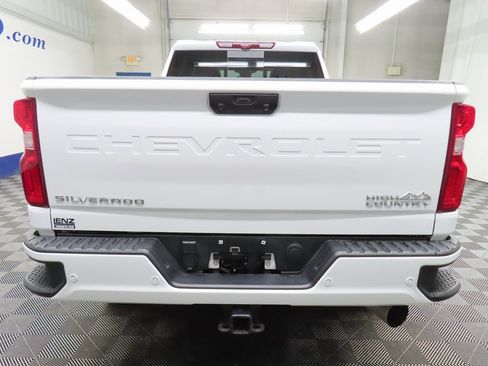 Used 2024 Chevrolet Silverado 2500 High Country image 42