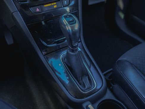 Used 2021 Buick Encore Preferred image 23