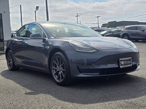 Used 2018 Tesla Model 3 Long Range RWD image 4