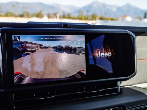 New 2026 Jeep Gladiator Rubicon image 25