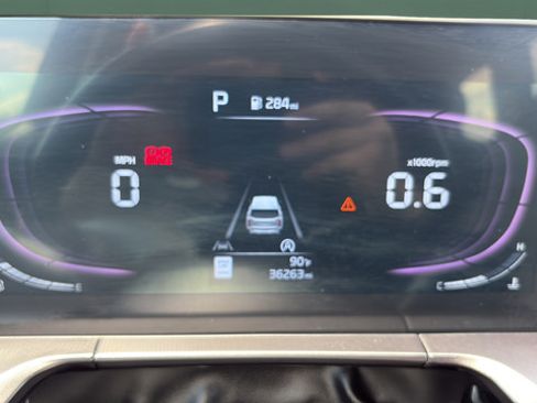 Used 2025 Kia Telluride S AWD/4WD image 11